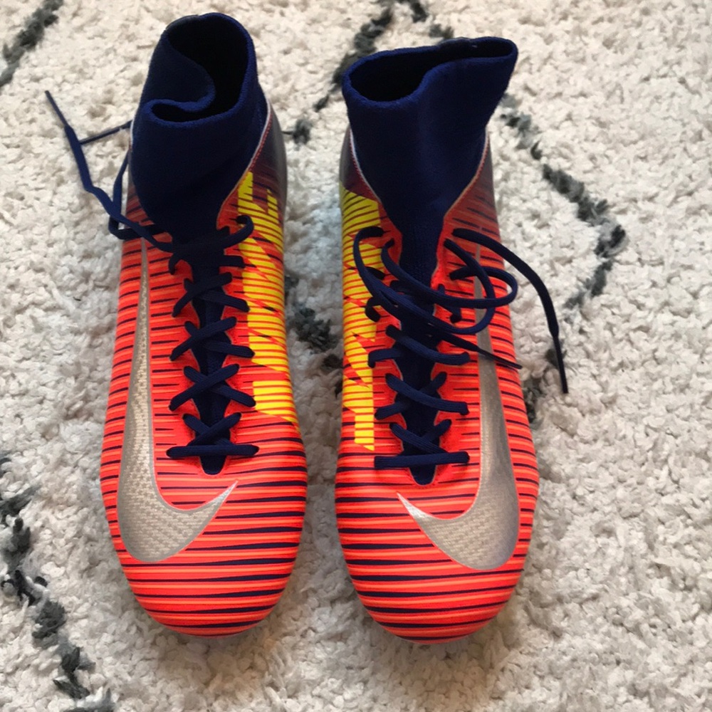 Nike Boys soccer cleats